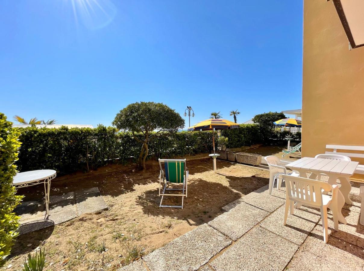Villa Fronte Mare-Carraro Immobiliare Jesolo - Family Apartments 외부 사진