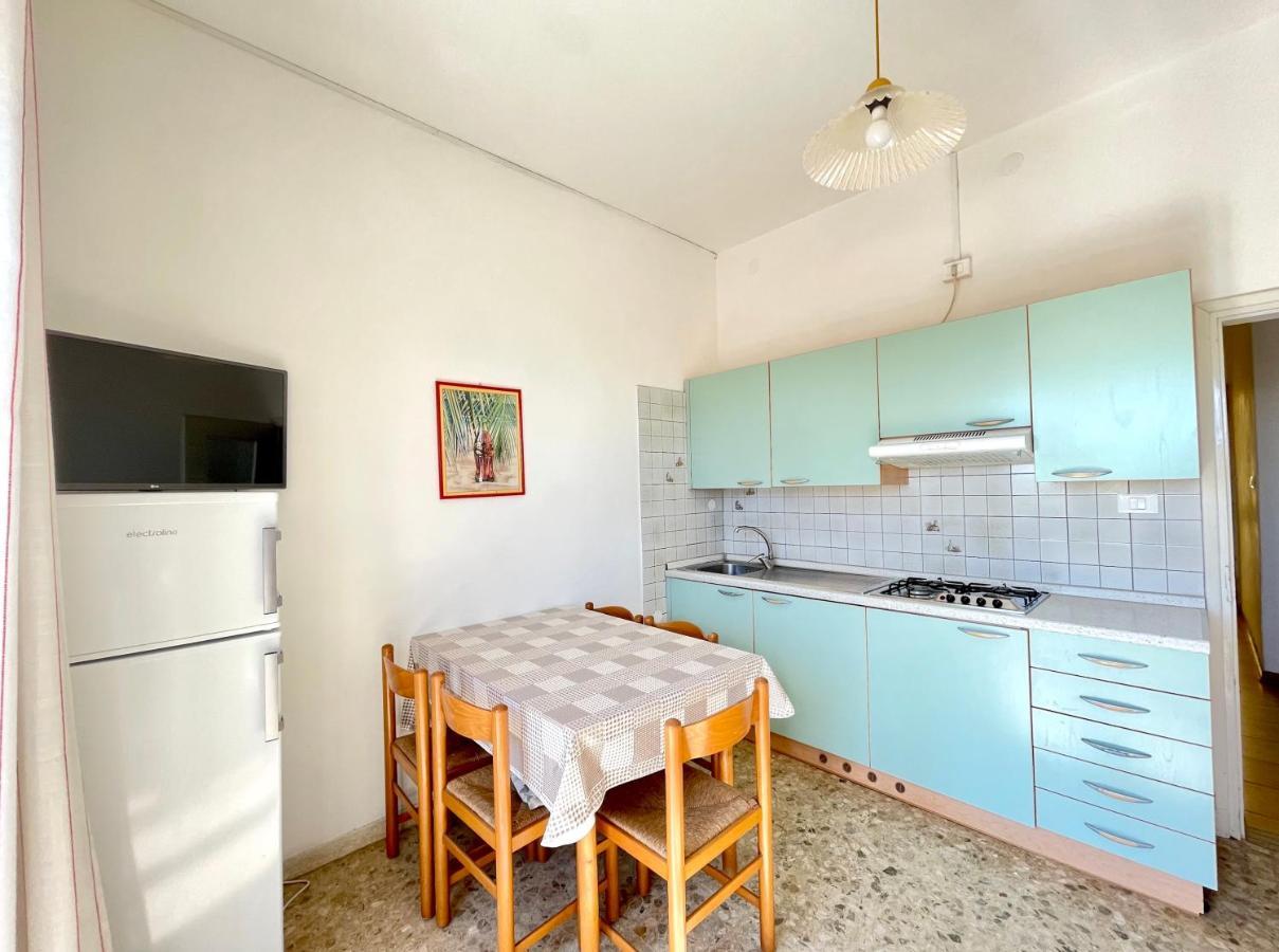 Villa Fronte Mare-Carraro Immobiliare Jesolo - Family Apartments 외부 사진
