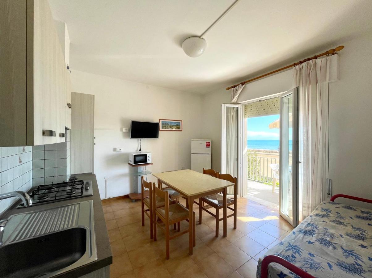 Villa Fronte Mare-Carraro Immobiliare Jesolo - Family Apartments 외부 사진