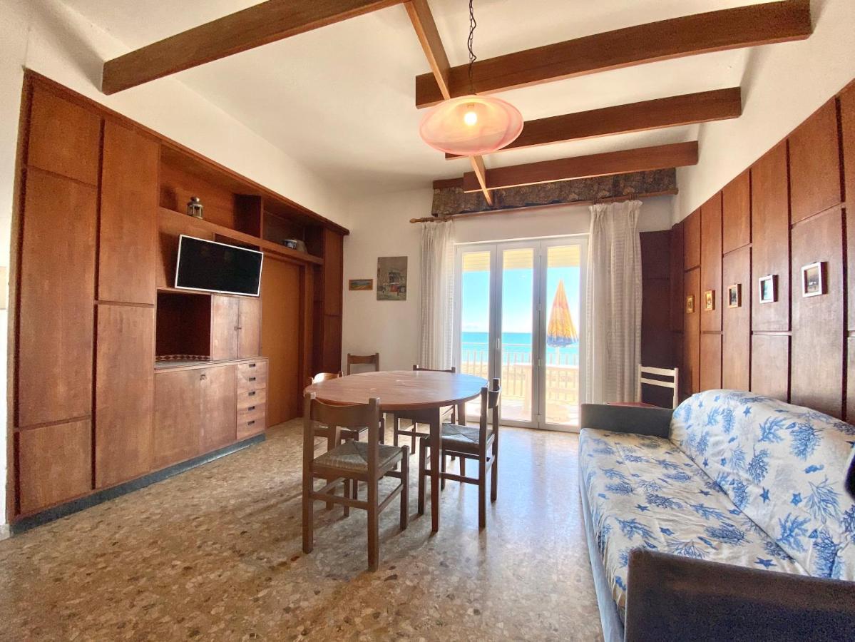 Villa Fronte Mare-Carraro Immobiliare Jesolo - Family Apartments 외부 사진