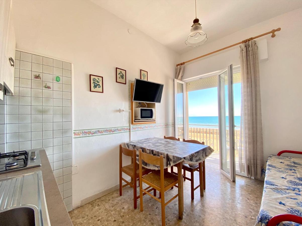 Villa Fronte Mare-Carraro Immobiliare Jesolo - Family Apartments 외부 사진