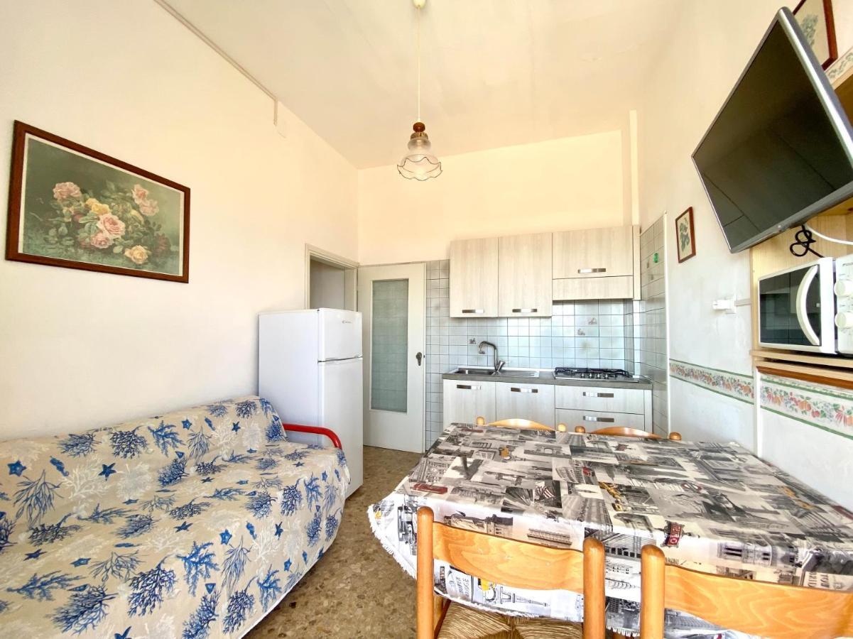 Villa Fronte Mare-Carraro Immobiliare Jesolo - Family Apartments 외부 사진